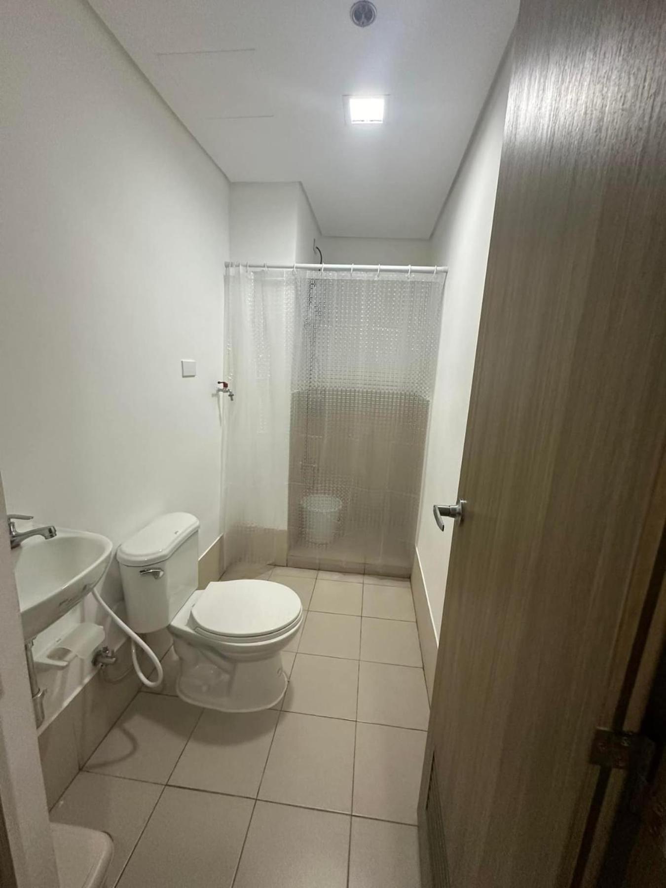 Starlight Suites Trece Martires Экстерьер фото