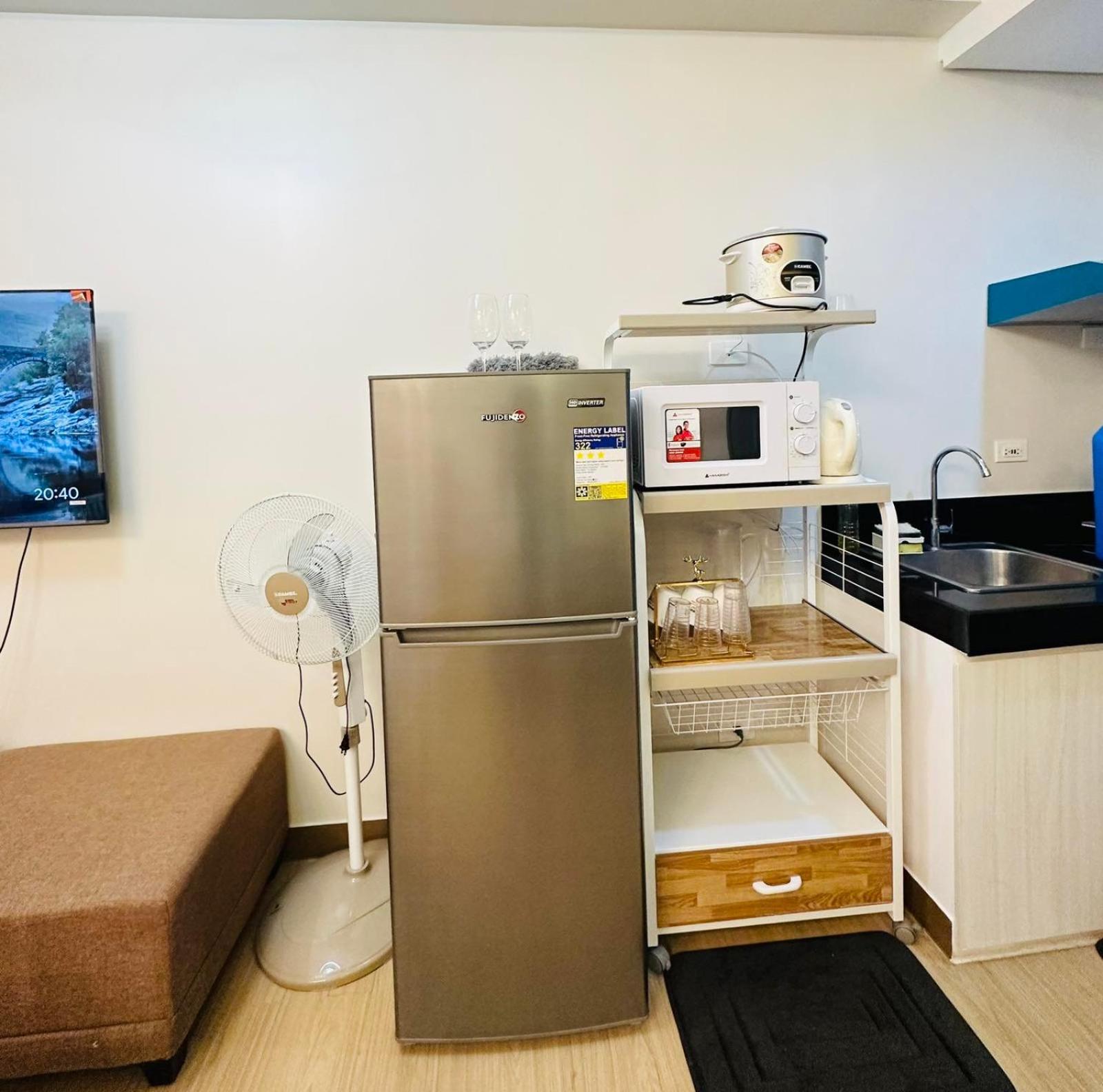 Starlight Suites Trece Martires Экстерьер фото